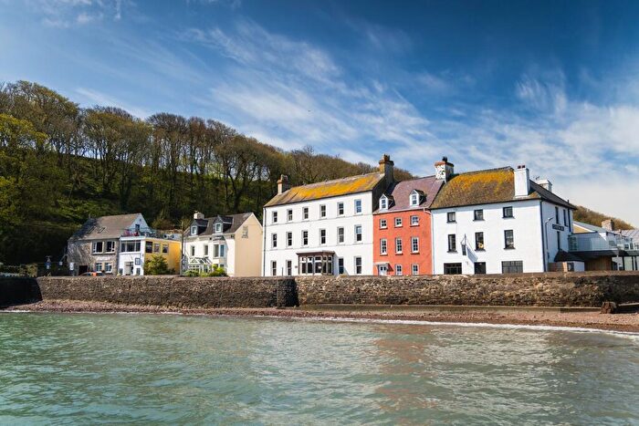 6 Bedroom Town House For Sale In Dale, SA62