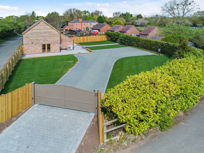 3 Bedroom Barn Conversion For Sale In Crown Lane Wychbold Droitwich, Worcestershire, WR9