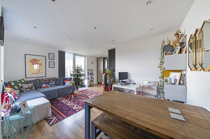 1 Bedroom Flat For Sale In Bletchley Court, Letchworth Road, Stanmore, HA7