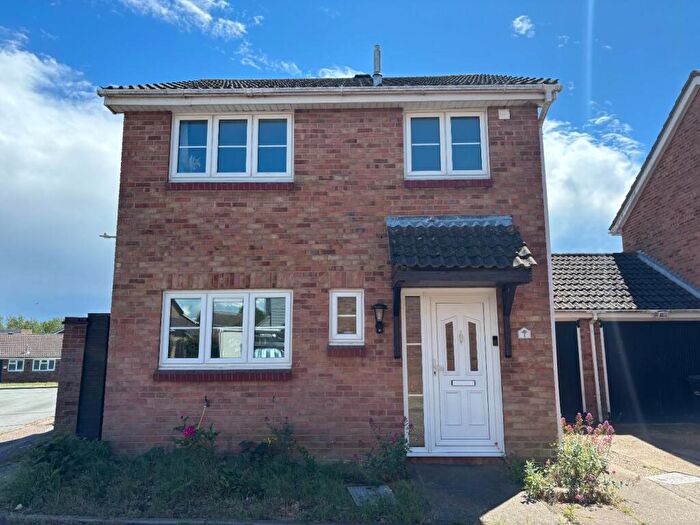 3 Bedroom Detached House For Sale In Lundy Close, Haverhill, CB9