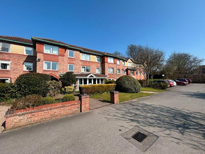 2 Bedroom Flat For Sale In Danesmead Close, Fulford, YO10