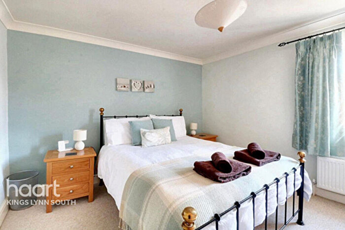 2 Bedroom Terraced House For Sale In High Street, Heacham, PE31