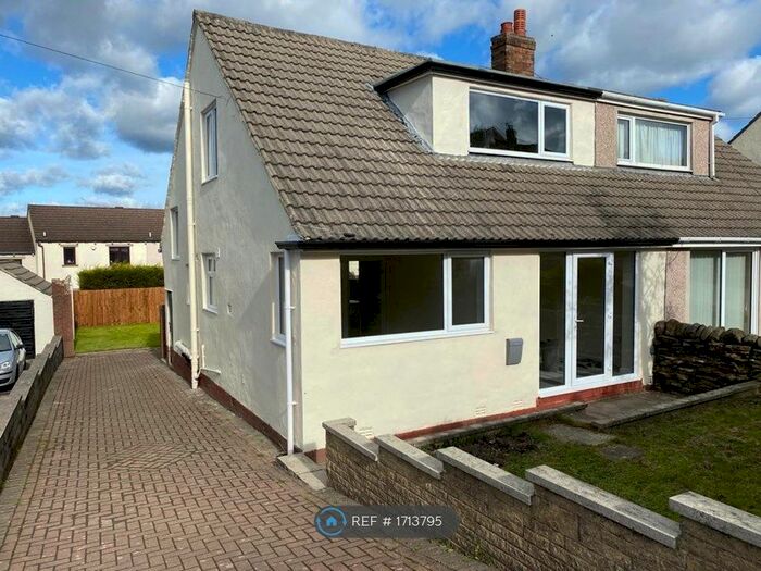 3 Bedroom Bungalow To Rent In Prospect Mount, Keighley, BD22