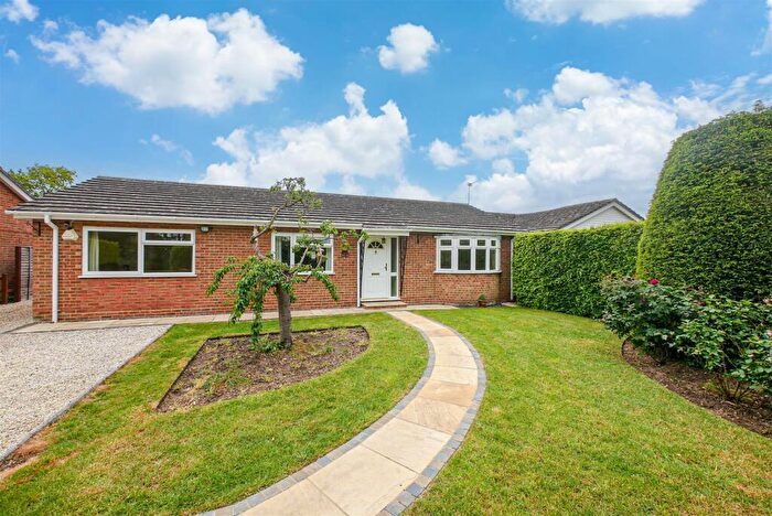 3 Bedroom Detached Bungalow To Rent In Drayton Road, Dorchester-On-Thames, OX10