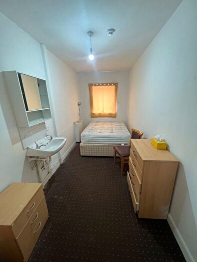 25 Bedroom Property To Rent In Pennington Place, Leeds, LS6