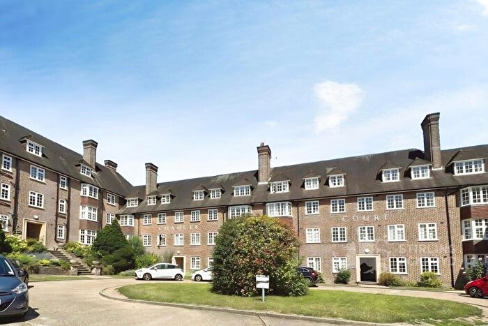 2 Bedroom Apartment To Rent In Chaucer Court, Guildford, Surrey, GU2