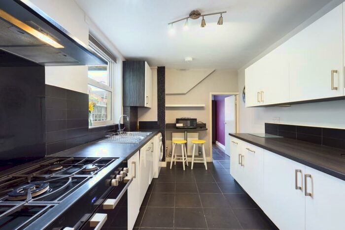 4 Bedroom Property To Rent In Euston Road, Northampton, NN4