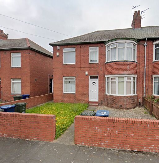 3 Bedroom Flat To Rent In Moorhead, Newcastle Upon Tyne, NE5