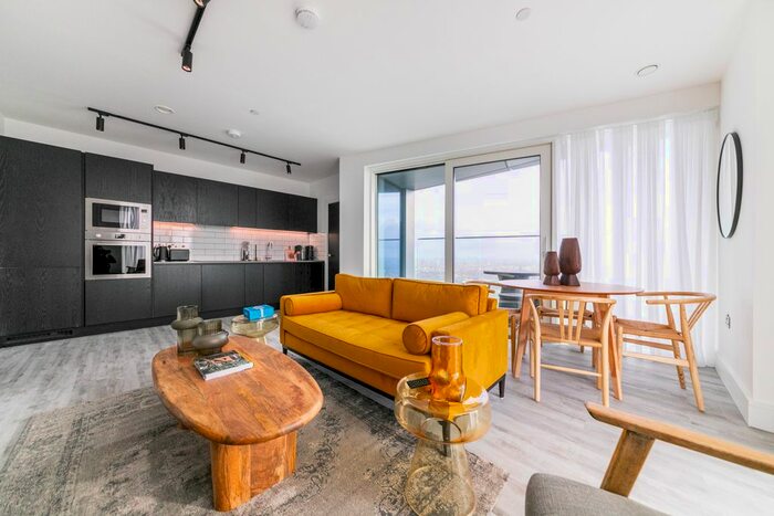 2 Bedroom Flat To Rent In Portal Way, Acton, W3