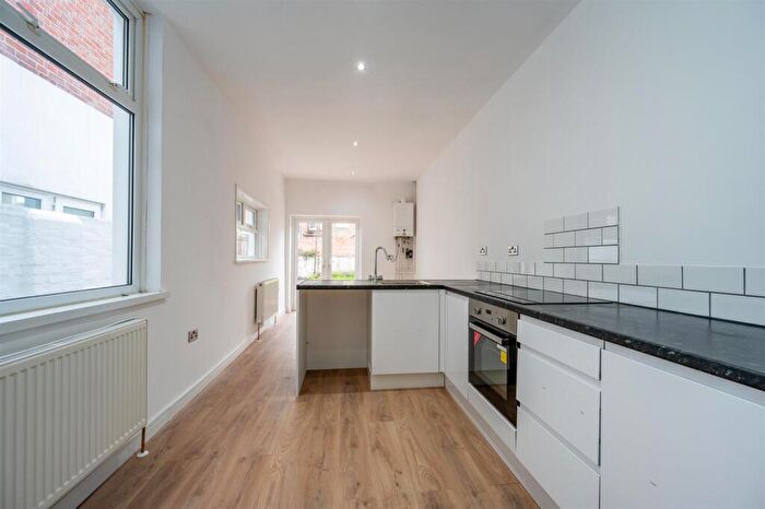 3 Bedroom Terraced House To Rent In Carnarvon Road, Portsmouth, PO2