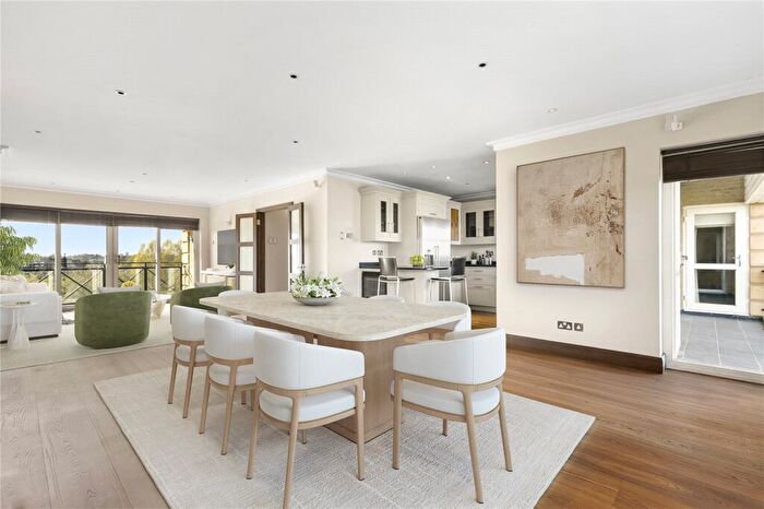 2 Bedroom Apartment For Sale In Handel Mansions, Wyatt Drive, Barnes, London, SW13
