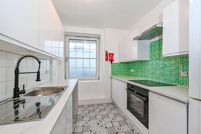 3 Bedroom Flat For Sale In Peckwater Street, Kentish Town, London, NW5