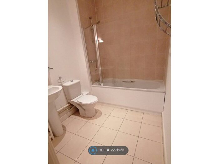 1 Bedroom Studio To Rent In Mcilroys Building, Reading, RG1