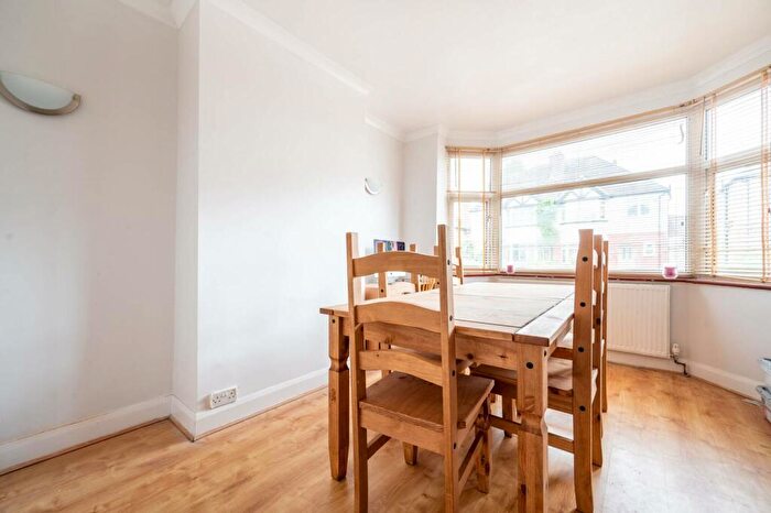 3 Bedroom Detached House To Rent In Grantley Road, Guildford, , Guildford, GU2