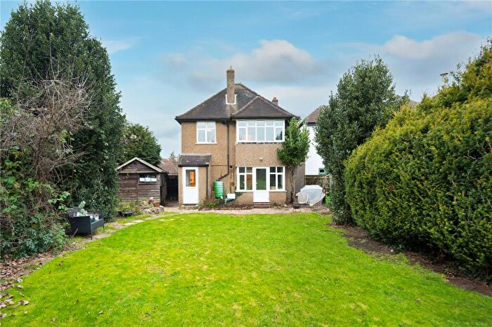 3 Bedroom Detached House To Rent In Tillingbourne Road, Shalford, Guildford, Surrey, GU4