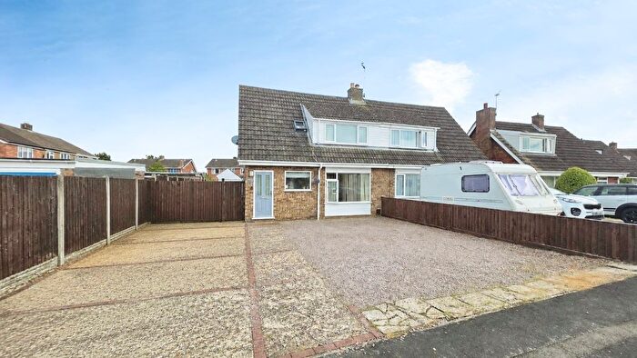 3 Bedroom Semi-Detached House For Sale In Durham Avenue, Sleaford, NG34
