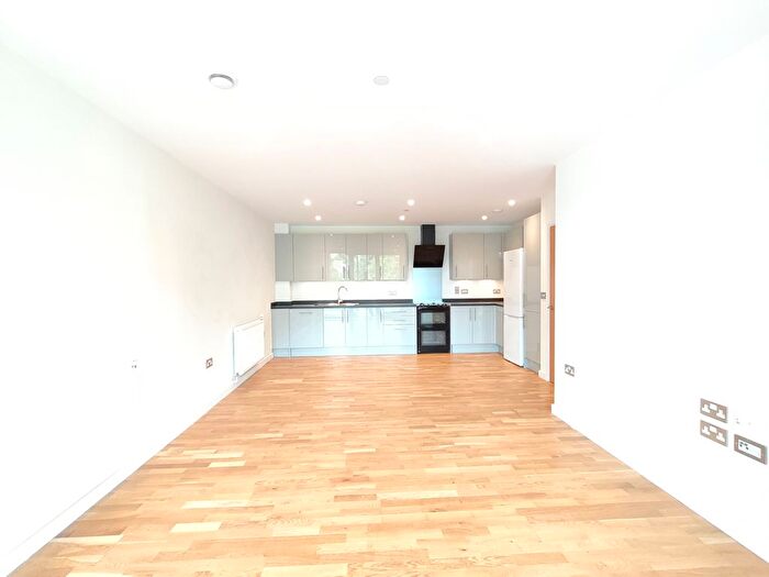 2 Bedroom Flat To Rent In Copley Close, London, W7