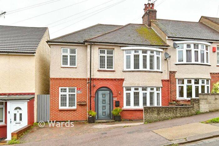 3 Bedroom End Of Terrace House For Sale In Arthur Road, Rochester, Medway, ME1