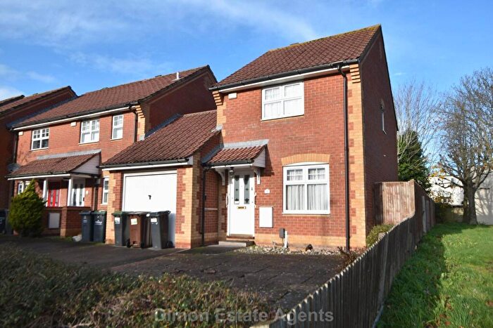 2 Bedroom Detached House For Sale In Magennis Close, Gosport, PO13