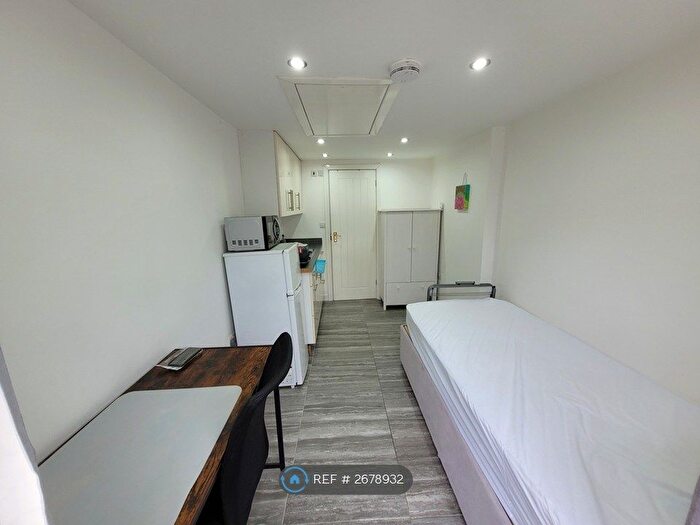 Studio To Rent In Cambridge, Cambridge, CB4