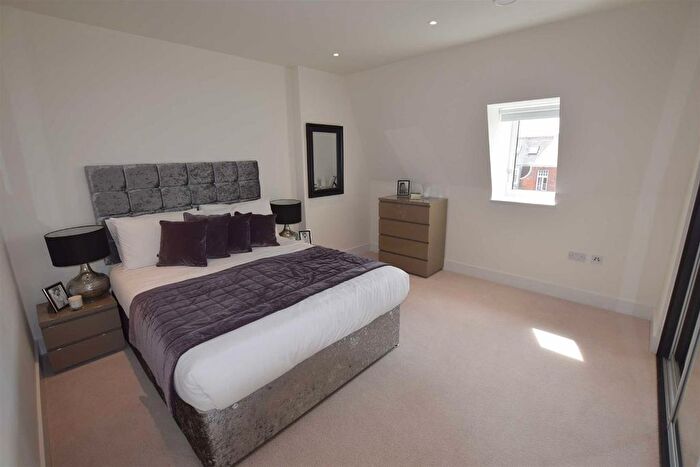 1 Bedroom Flat To Rent In Finchley Road, London, NW3