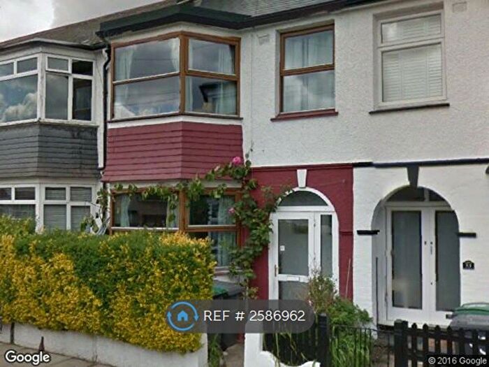 3 Bedroom Terraced House To Rent In Oakdale Road, London, N4