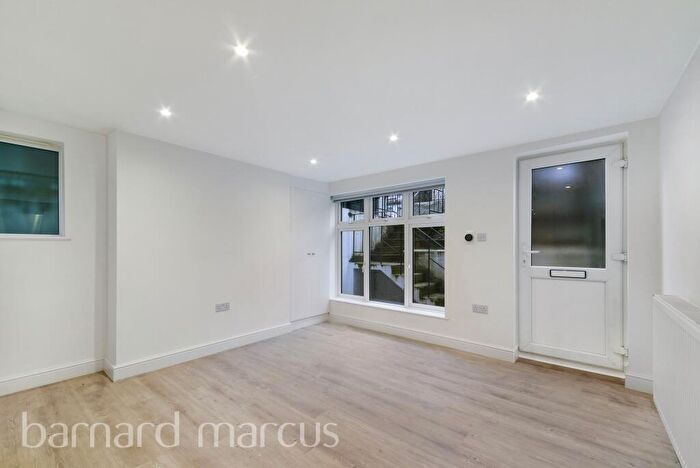 1 Bedroom Maisonette To Rent In Thornhill Road, Croydon, CR0