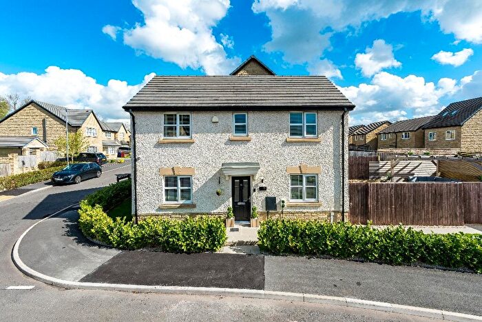 3 Bedroom Detached House For Sale In Colvin Way, Burnley, BB12