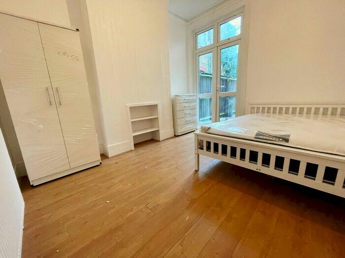 5 Bedroom Terraced House To Rent In Waldeck Road, Haringey, N15