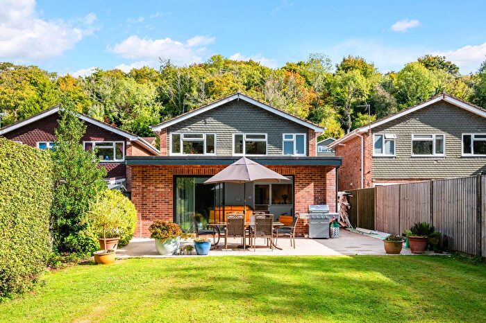 4 Bedroom Link Detached House For Sale In The Grove, Biggin Hill, Westerham, TN16