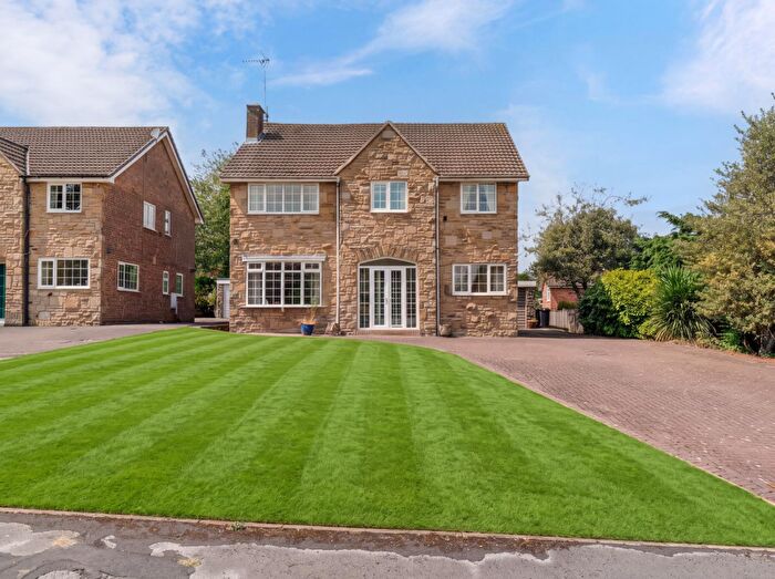 5 Bedroom Detached House For Sale In Syke Green, Leeds, LS14