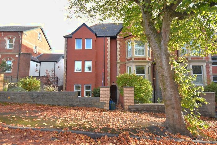 2 Bedroom Apartment To Rent In Flat, Albert Court, CF64