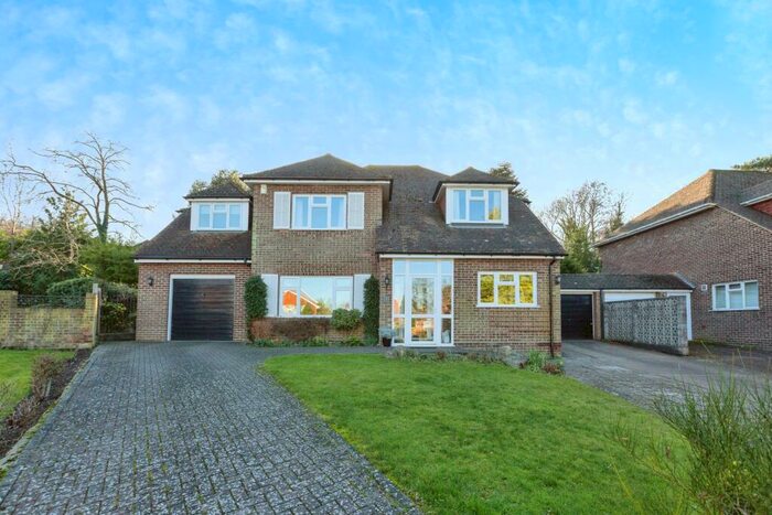 5 Bedroom Detached House For Sale In Court Lodge, Shorne, Kent, DA12