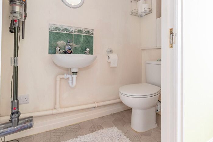 3 Bedroom Terraced House For Sale In Kings Mill Lane, Settle, North Yorkshire, BD24