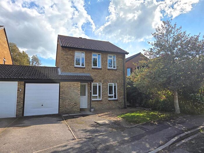 3 Bedroom Detached House For Sale In Cornflower Close, Locks Heath, Southampton, SO31