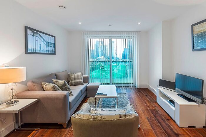 1 Bedroom Flat To Rent In Lincoln Plaza, Canary Wharf, E14