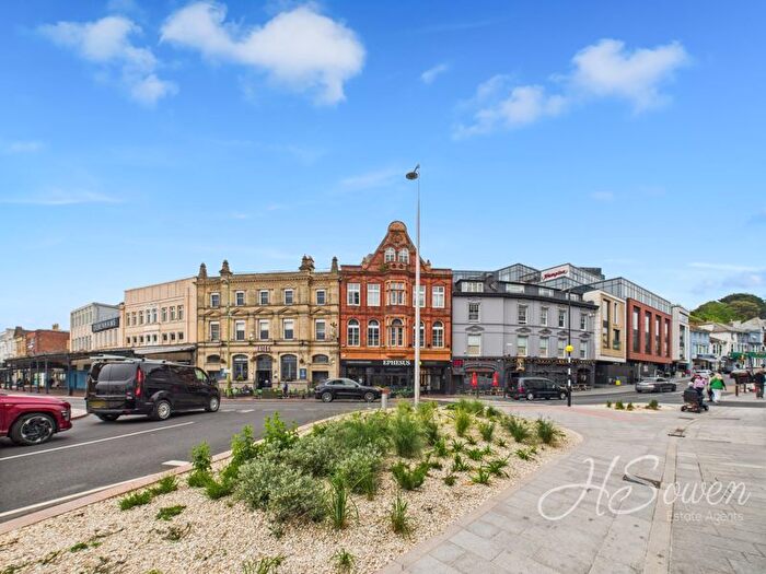 2 Bedroom Flat To Rent In The Strand, Torquay, TQ1