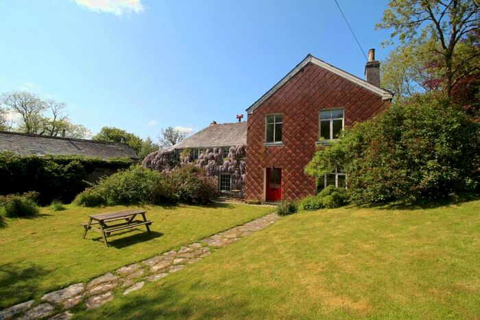 6 Bedroom Detached House To Rent In Cornwall, PL15