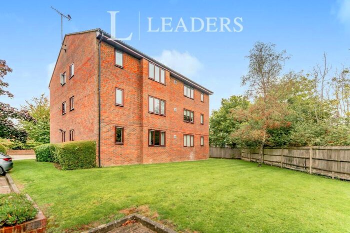 Studio To Rent In Swann Way, Broadbridge Heath, RH12