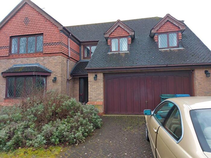 5 Bedroom Detached House To Rent In Heritage Court, CV4