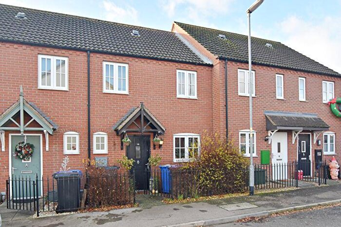 3 Bedroom Town House For Sale In Crowder Close, Bardney, Lincoln, LN3