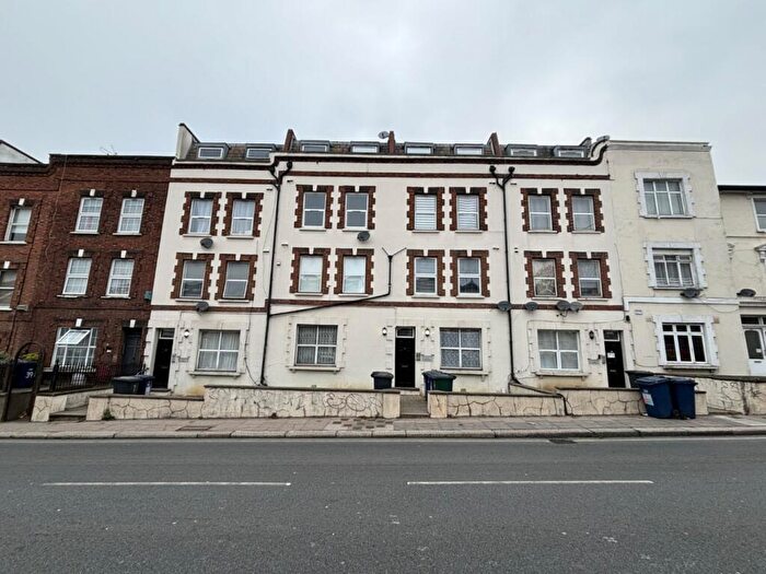 1 Bedroom Flat To Rent In Station Road, London, NW4