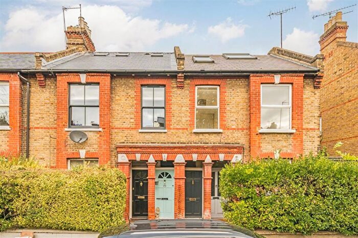 3 Bedroom Flat For Sale In Glentham Road, Barnes, SW13