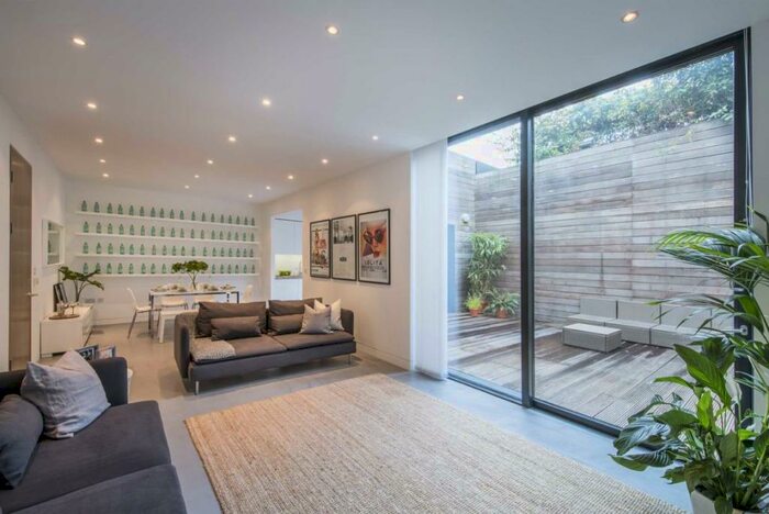 2 Bedroom Flat To Rent In Oval Road, Oval Road, NW1