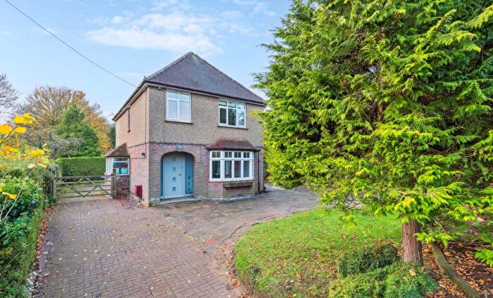 3 Bedroom Detached House For Sale In Botley Road, Chesham, Buckinghamshire, HP5