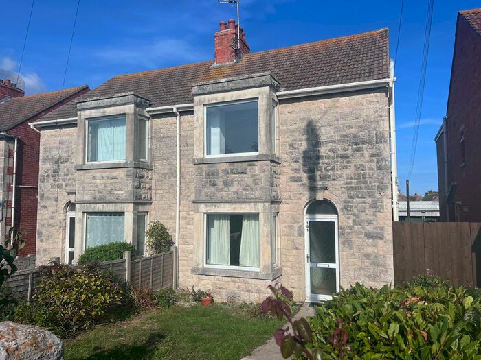 3 Bedroom End Of Terrace House To Rent In Portland Road, Weymouth, DT4