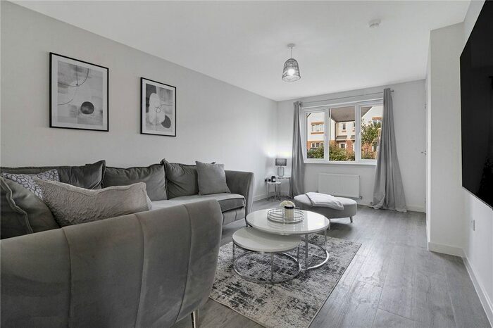 4 Bedroom Detached House For Sale In Patterton Range Way, Glasgow, G53