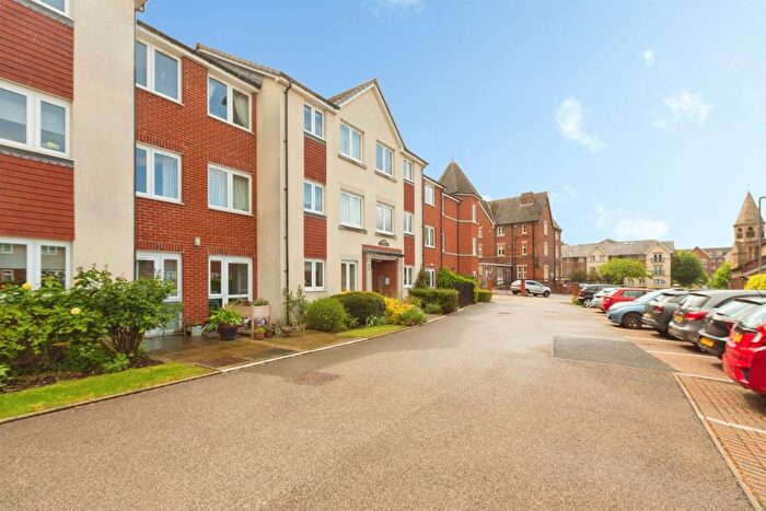 1 Bedroom Flat For Sale In Croft Road, Aylesbury, HP21