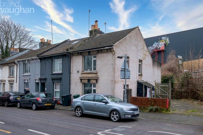3 Bedroom End Of Terrace House To Rent In Hollingdean Road, Brighton, East Sussex, BN2