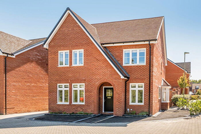 4 Bedroom Detached House For Sale In Cranesbill Road, Curbridge, Southampton, SO30